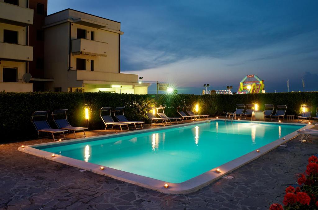 Hotel Life Rimini Exterior photo