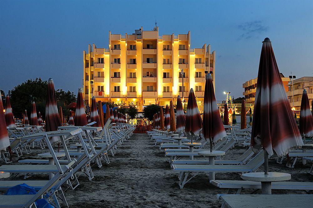 Hotel Life Rimini Exterior photo